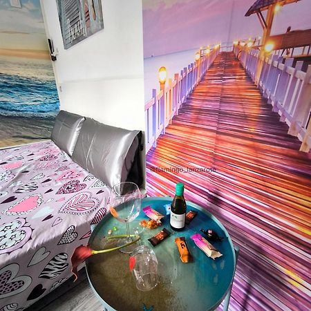 Habitacion Flamingo, Entrada Privada Y Bano Privado En Suite By Flamingo House, No Fumadores Arrecife  Εξωτερικό φωτογραφία